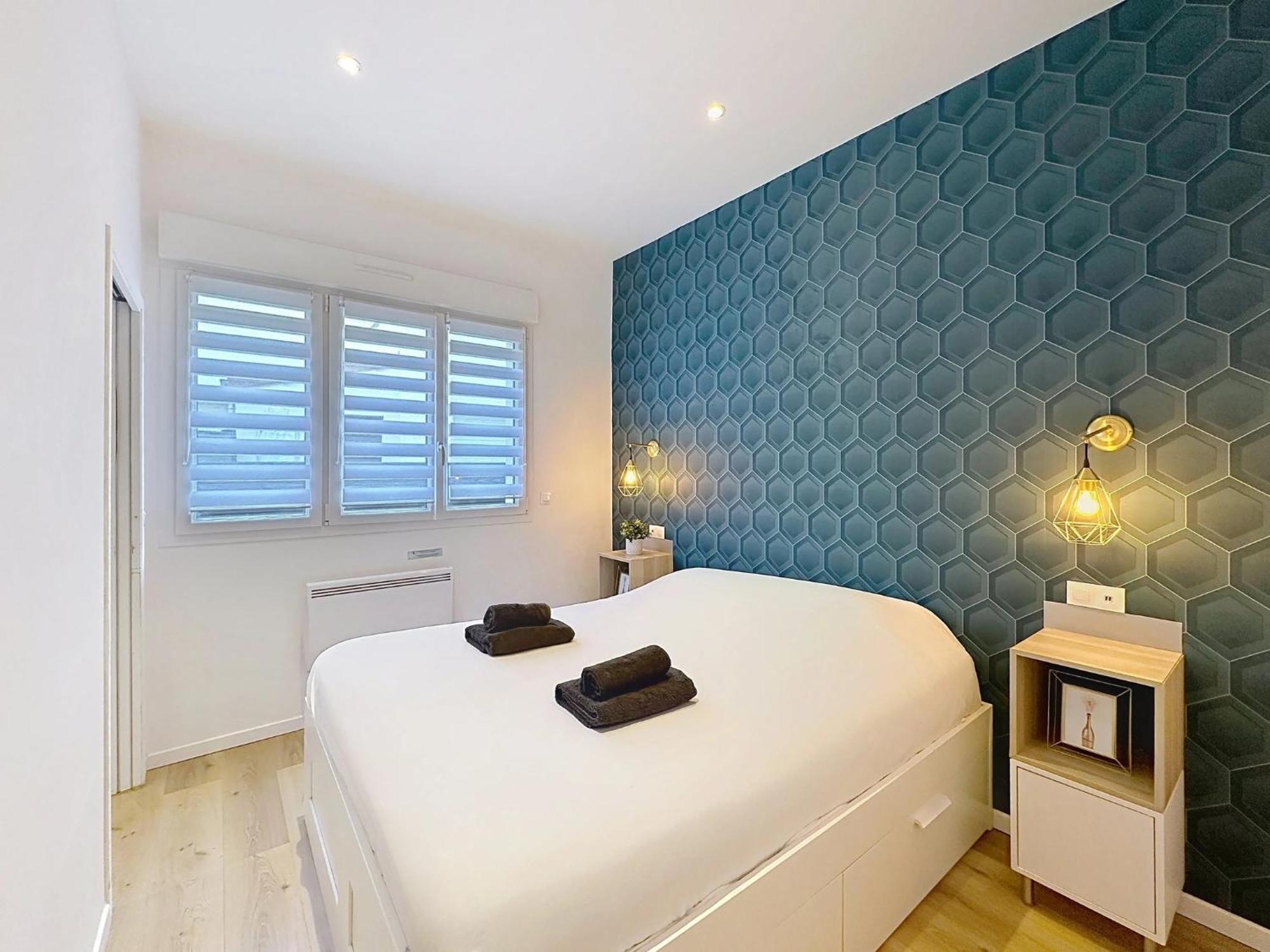 Le Sacre - Centre - Cour Privative - Parking Apartment Reims